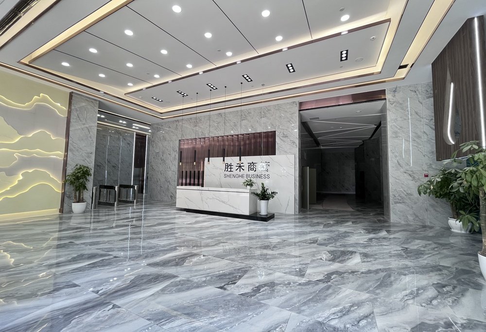 润莱金座大堂图